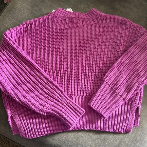 Jessica Simpson sweater - Picture 3 of 3